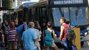 São Paulo anuncia passe livre nos ônibus aos domingos