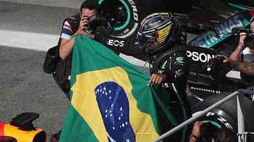 Lewis Hamilton vence Grande Prêmio de São Paulo