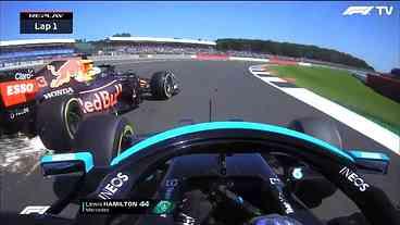 Hamilton vence, em casa, depois de acidente com Verstappen