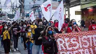 Protesto denuncia risco de despejo da Casa Referência para Mulher Helenira Preta