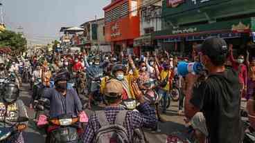 Papa volta a fazer apelo pela paz em Myanmar