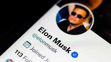 Musk anuncia suspensão temporária da compra do Twitter