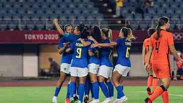 Brasil e Holanda empatam no futebol feminino