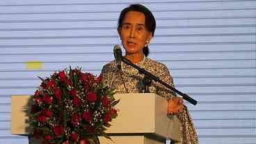 Polícia de Mianmar acusa Suu Kyi de posse ilegal de equipamentos de rádio