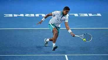 Thiago Monteiro vence rodada dupla e avança às semifinais em Melbourne