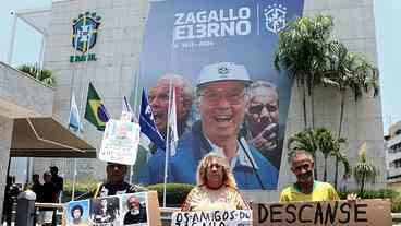 Família, ex-jogadores e fãs celebram legado de Zagallo