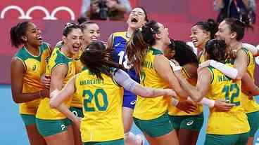 Brasil vence Coreia do Sul e pega EUA na final do vôlei feminino