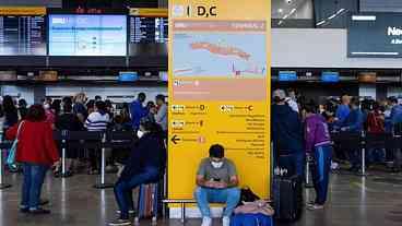 Covid-19: máscaras em aviões e aeroportos são obrigatórias