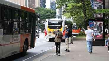 Uso de máscara volta a ser obrigatório no transporte público de São Paulo