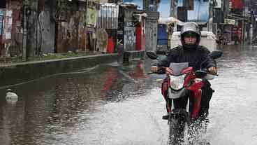 Inmet faz alerta de perigo de tempestade para 10 Estados