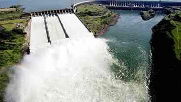 Maior hidrelétrica do país, Itaipu experimenta dificuldades diante da crise hídrica