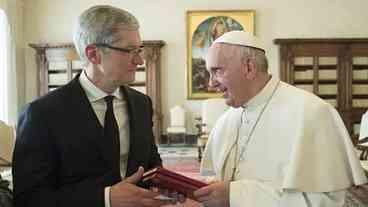 Papa Francisco recebe CEO da Apple no Vaticano