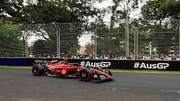 Ferrari larga na frente e deixa Red Bull para trás, no GP da Austrália