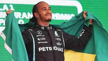 Lewis Hamilton recebe título honorário de cidadão brasileiro