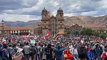 Peru: um suicídio político