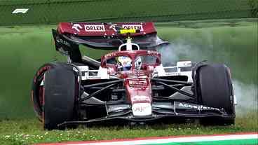 Verstappen garante a primeira fila ao lado de uma Ferrari, na Itália