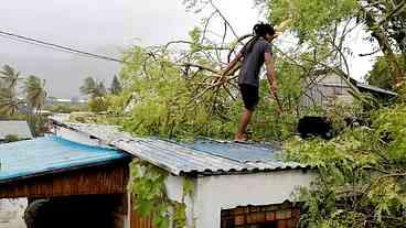 Ciclone deixa rastro de destruição ao atingir Madagascar