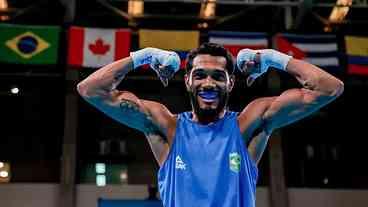 Luiz Oliveira vence na primeira luta do Brasil no Pré-Olímpico de Boxe