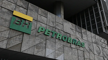 Ações da Petrobras levam tombo, mas lucratividade permanece alta