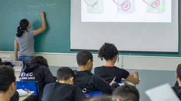 Governo propõe vagas de ensino técnico para reduzir dívida de Estados