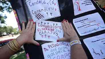 Caminhada em SP homenageia vítimas da ditadura