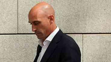 Luis Rubiales acusado de assédio é detido por corrupção na Espanha