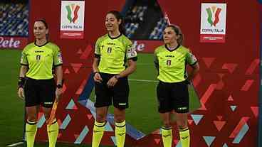 Série A da Itália terá primeiro trio de arbitragem feminino