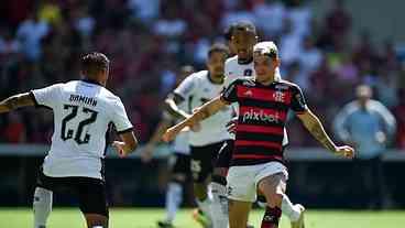 Campeonato Brasileiro: Botafogo vence Flamengo no Maracanã