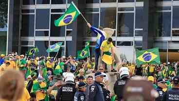 Gonet descobre ligação entre bolsonaristas e golpe violento, no 8/1