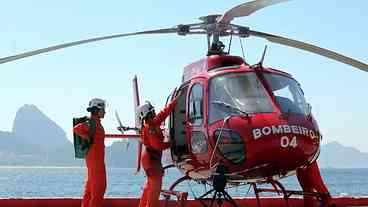 Bombeiros aprovam palco para show de Madonna, em Copacabana