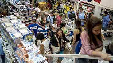 Vendas no varejo declinam, em todas as regiões do país