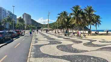 Agentes municipais prendem homem por furtar celular em Copacabana