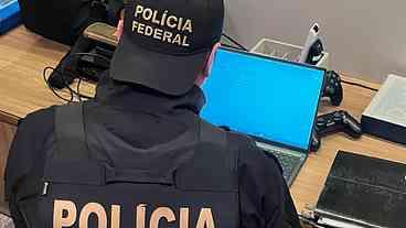 Polícia prende homem que importava peças de armas ilegalmente dos EUA