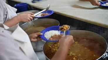 Pesquisa aponta que quase meio milhão de cariocas passam fome