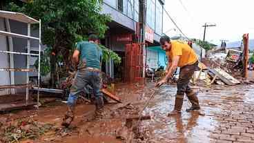 Trens urbanos reiniciam operação na capital gaúcha