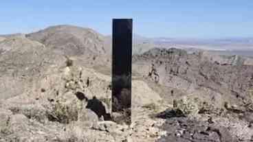 Monólito misterioso surge em deserto de Nevada, nos EUA