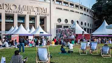 Com mais dias e palcos, Feira do Livro começa em SP