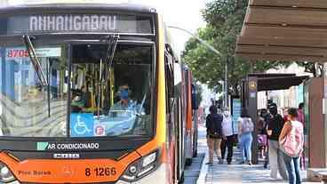 Motoristas de ônibus de SP anunciam paralisação