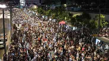 Manifestantes protestam nas ruas de Israel por retorno de reféns