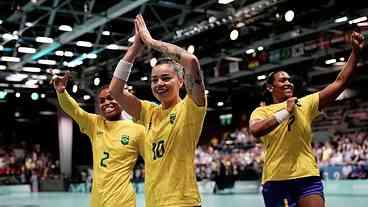 Handebol: brasileiras estreiam em Paris com vitória contra Espanha