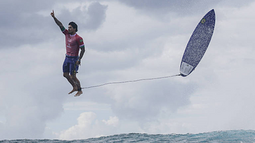 Taiti: disputa brasileira por medalha no surf fica adiada