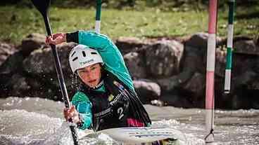 Ana Sátila não se classifica para a final e acaba em oitavo no caiaque cross