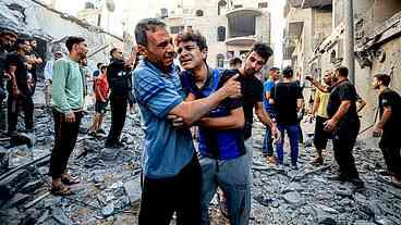 Bombardeio israelense deixa mais de 100 palestinos mortos, em Gaza