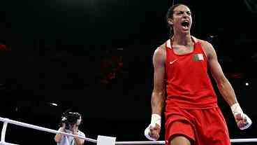 Imane Kheilif, vítima de ataques nas redes sociais, é medalha de ouro no boxe