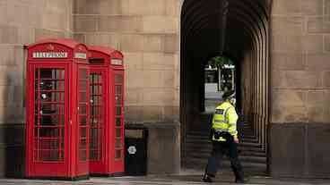 Jovens são indiciados por preparar atos terroristas em Londres